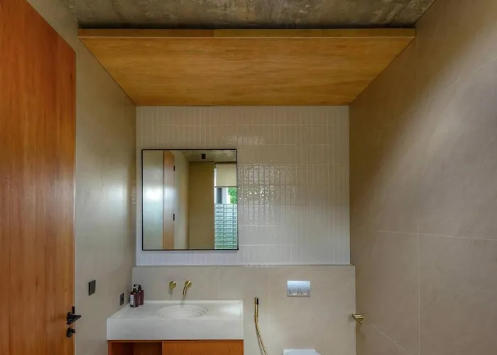 Tegeh Modern 2br Escape In Villa Uluwatu
